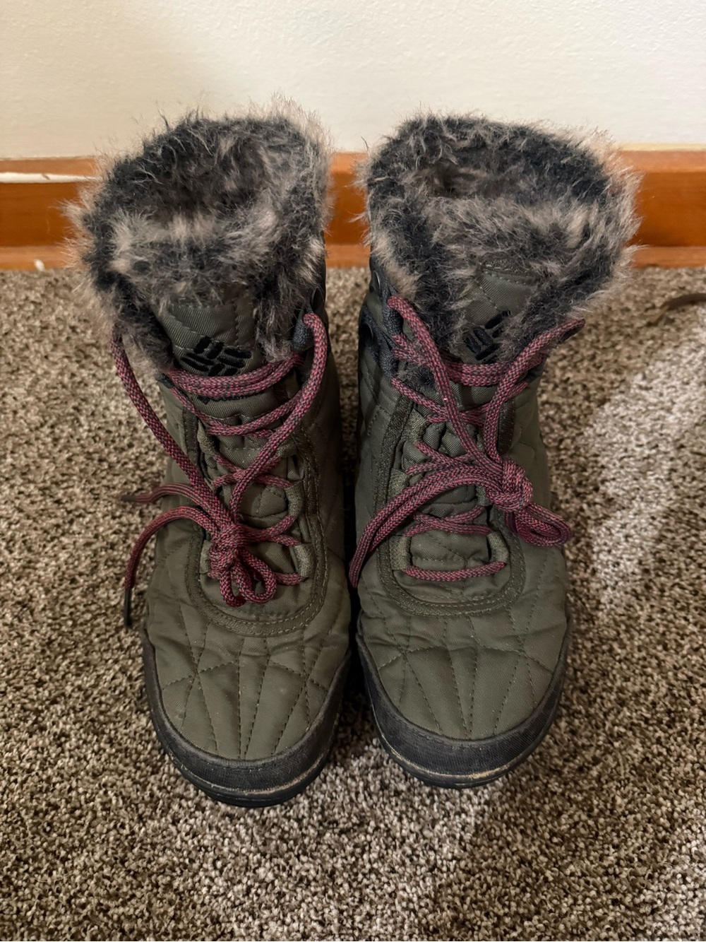 Columbia Women's Olive Quilted Winter Boots with Faux Fur Trim
